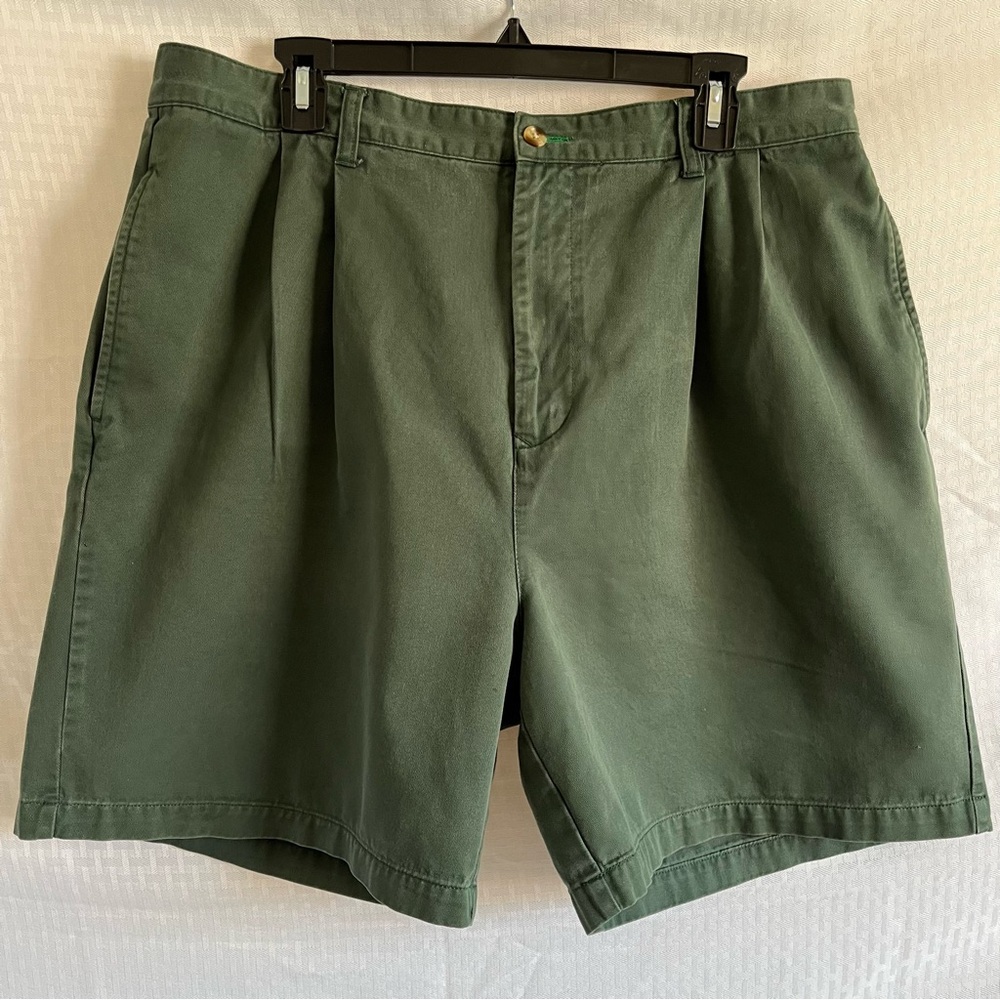 Tommy Hilfiger Pleated Chino Golf Shorts Forest Green Size 38 Waist